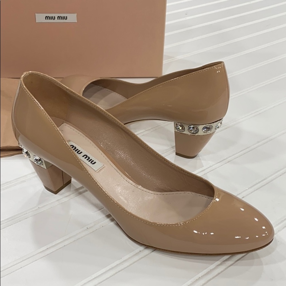 Miu Miu Vernice Nude Patent Crystal Heels - sz 38